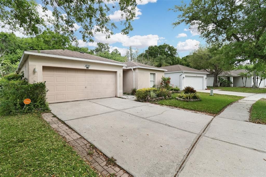 Recently Sold: $385,000 (3 beds, 2 baths, 1874 Square Feet)