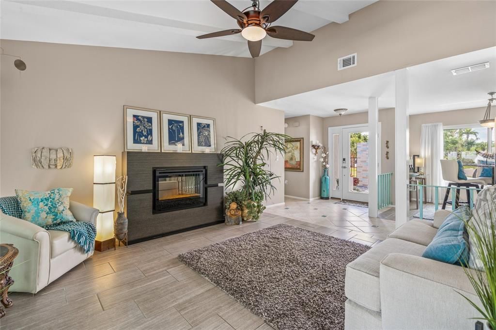 Active With Contract: $774,900 (3 beds, 3 baths, 2084 Square Feet)