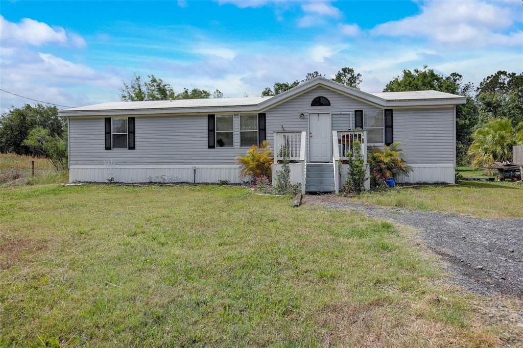 Active With Contract: $224,900 (3 beds, 2 baths, 1456 Square Feet)