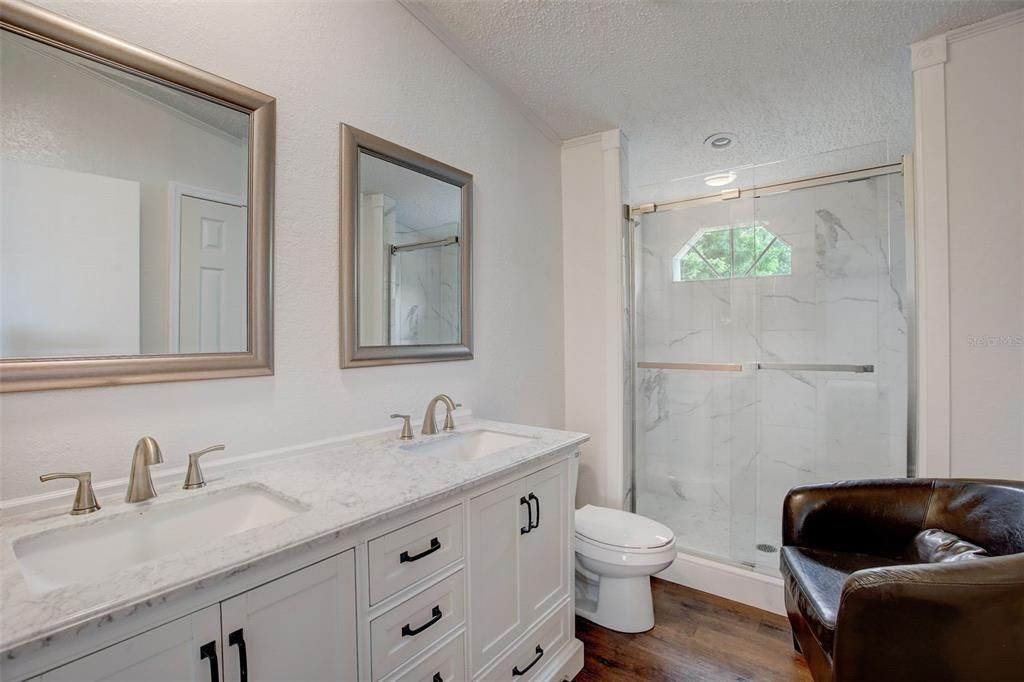 Active With Contract: $224,900 (3 beds, 2 baths, 1456 Square Feet)