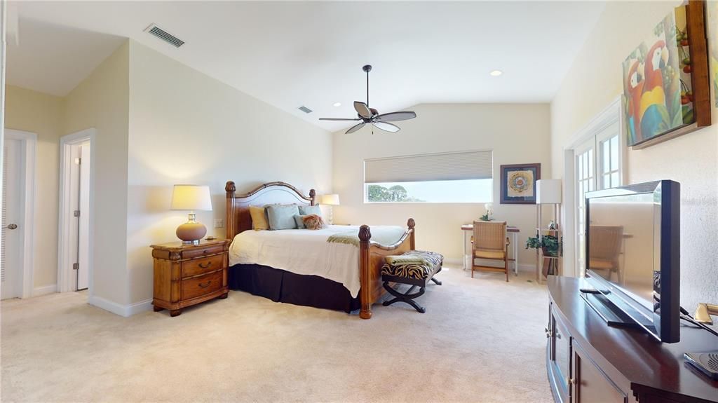 Recently Sold: $1,350,000 (2 beds, 2 baths, 2420 Square Feet)