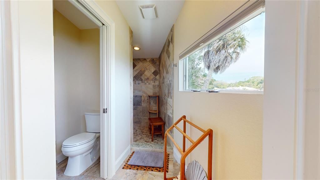 Recently Sold: $1,350,000 (2 beds, 2 baths, 2420 Square Feet)