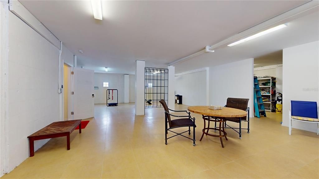 Recently Sold: $1,350,000 (2 beds, 2 baths, 2420 Square Feet)