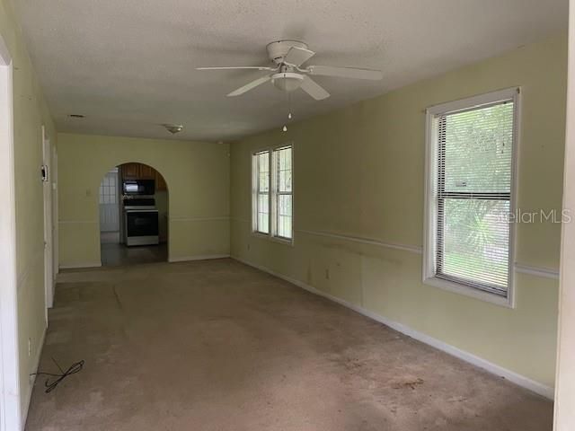 For Sale: $129,500 (4 beds, 2 baths, 1188 Square Feet)