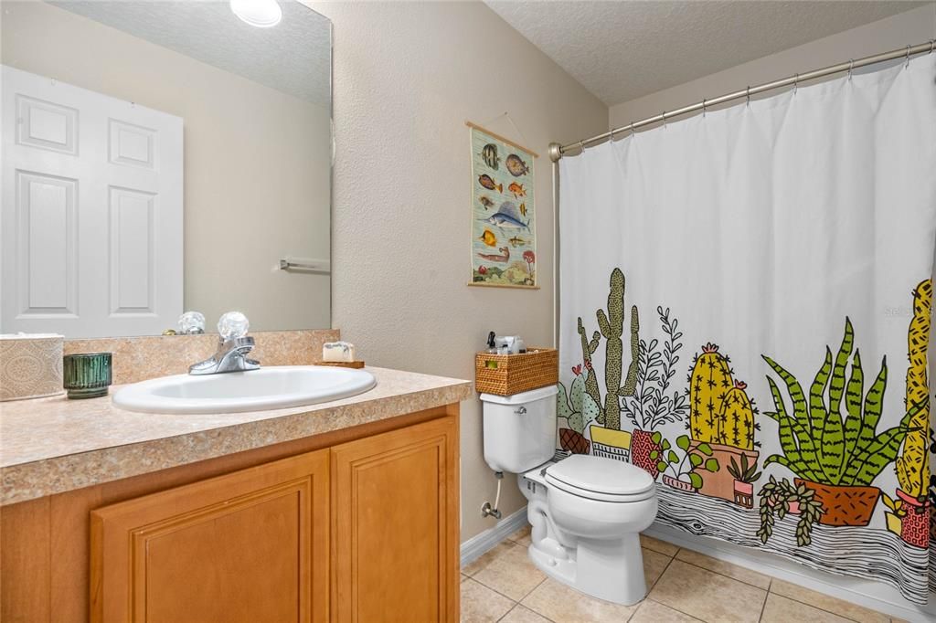 Recently Sold: $385,000 (3 beds, 2 baths, 1647 Square Feet)