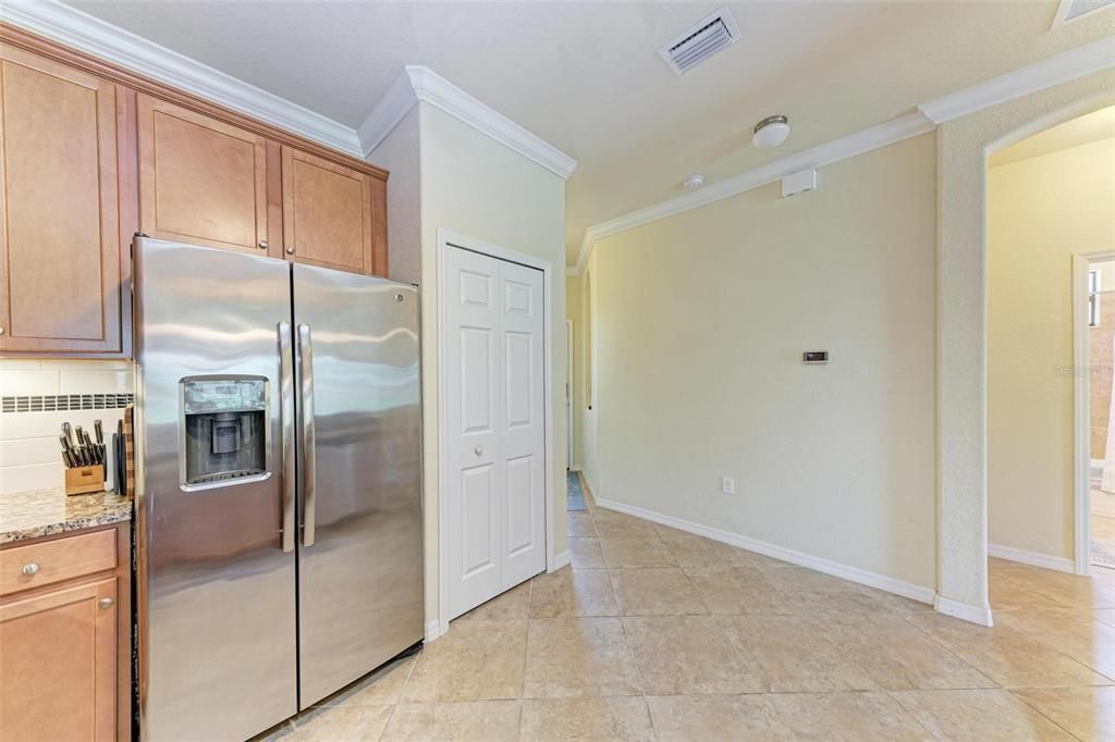 Active With Contract: $397,500 (3 beds, 2 baths, 1420 Square Feet)