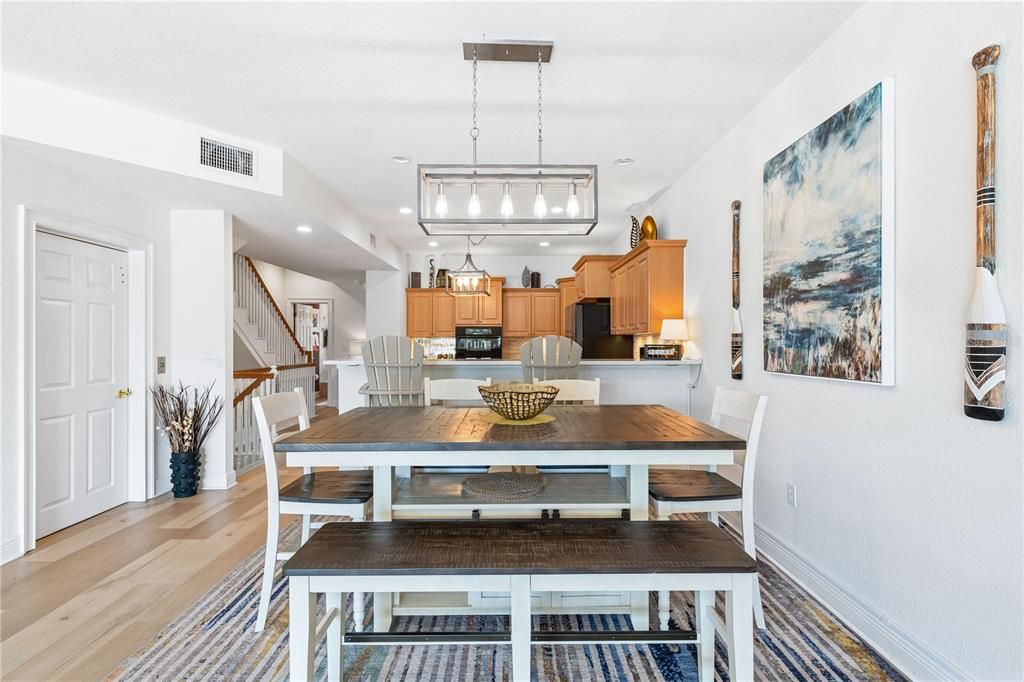Active With Contract: $1,025,000 (3 beds, 3 baths, 2376 Square Feet)