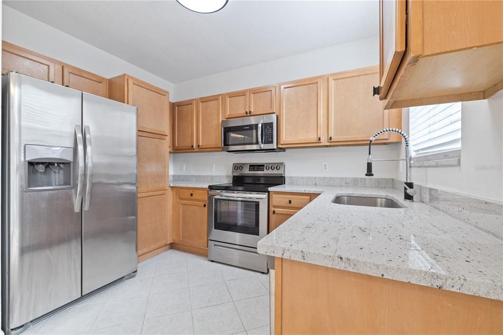 For Sale: $245,000 (3 beds, 2 baths, 1366 Square Feet)