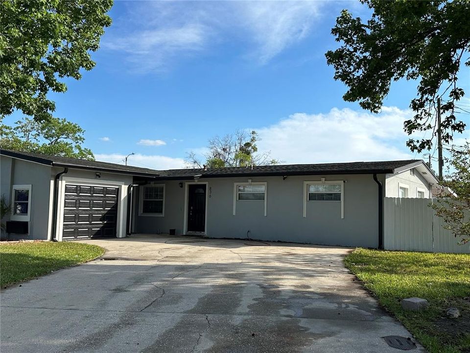 Recently Sold: $350,000 (3 beds, 2 baths, 1175 Square Feet)