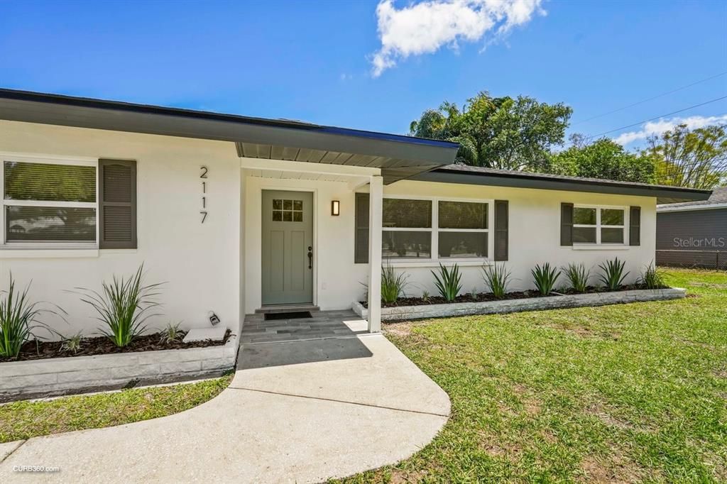 Recently Sold: $405,000 (3 beds, 2 baths, 1275 Square Feet)