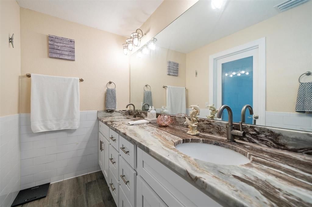For Sale: $1,175,000 (4 beds, 2 baths, 1764 Square Feet)