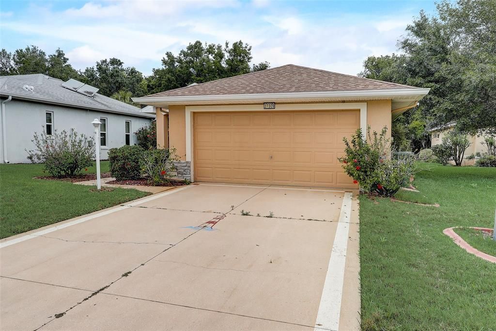 Active With Contract: $290,000 (3 beds, 2 baths, 1530 Square Feet)