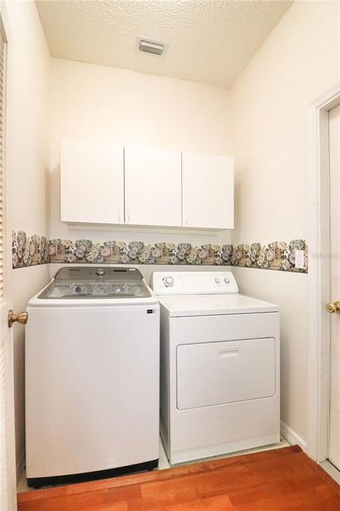 Active With Contract: $340,000 (3 beds, 2 baths, 1827 Square Feet)