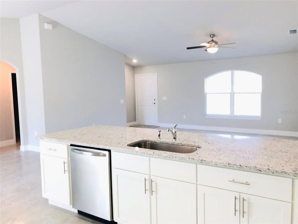 Active With Contract: $344,000 (3 beds, 2 baths, 1608 Square Feet)