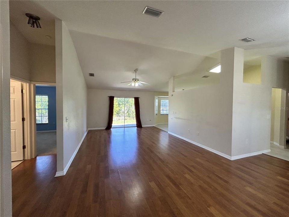 For Rent: $2,025 (3 beds, 2 baths, 1618 Square Feet)