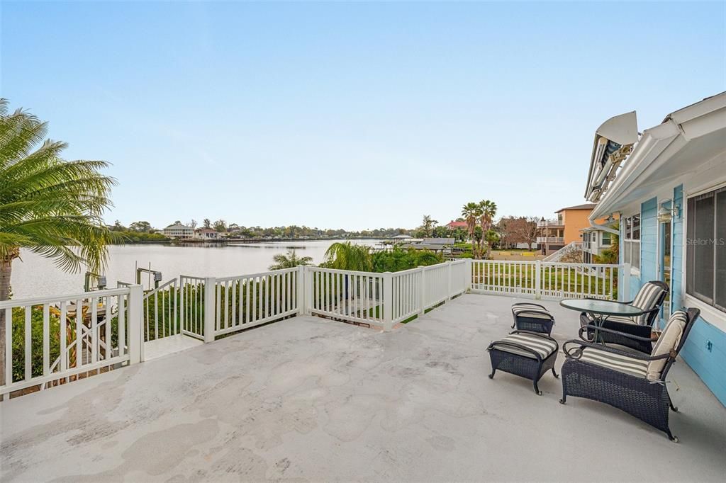 Balcony upstairs with panoramic water views. Catch the sunrise on this beautiful dock.