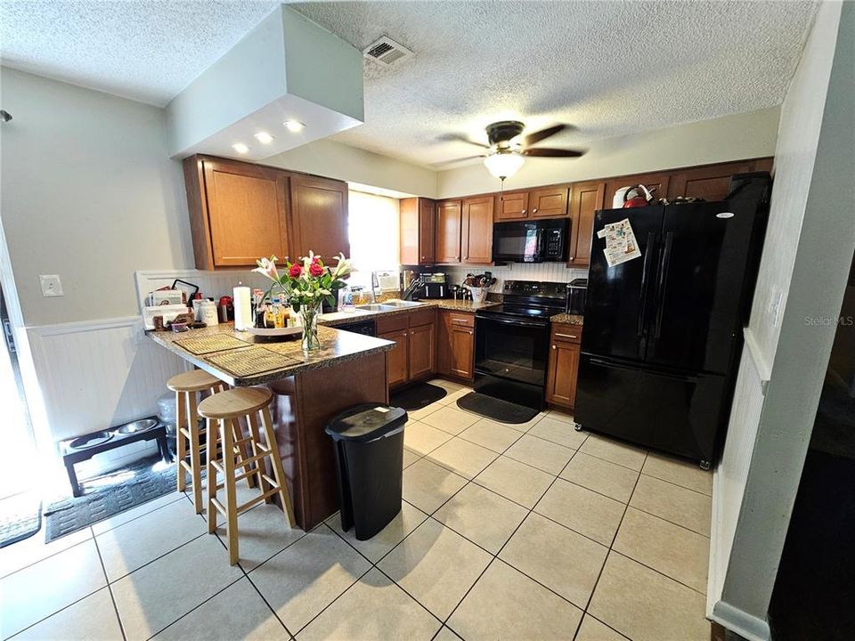 For Sale: $292,999 (4 beds, 1 baths, 1262 Square Feet)