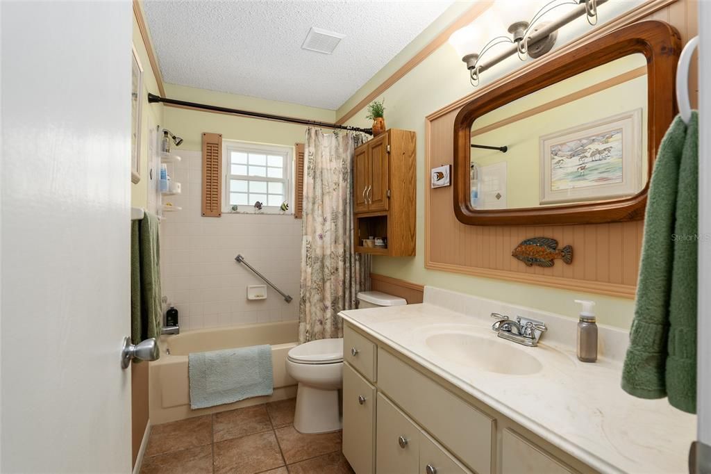 最近售出: $199,900 (2 贝兹, 2 浴室, 1571 平方英尺)