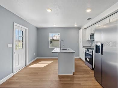 Active With Contract: $195,000 (3 beds, 2 baths, 816 Square Feet)