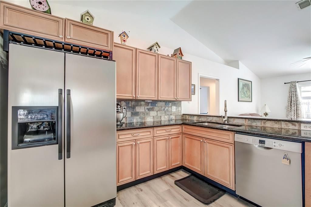 Active With Contract: $419,900 (4 beds, 2 baths, 1825 Square Feet)