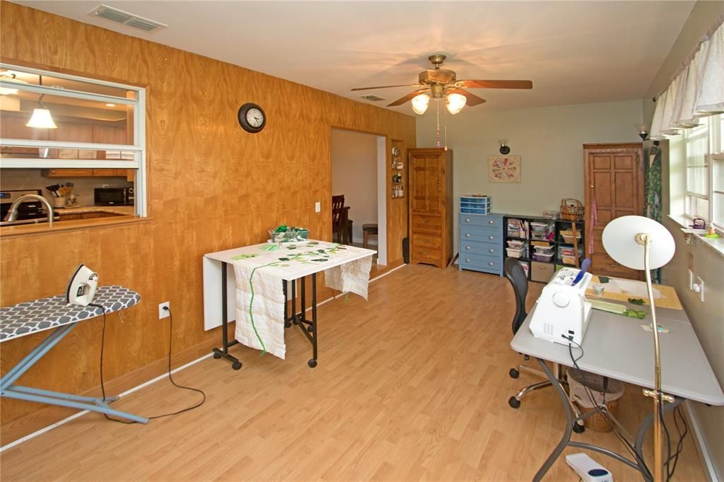 For Sale: $239,000 (2 beds, 2 baths, 1370 Square Feet)