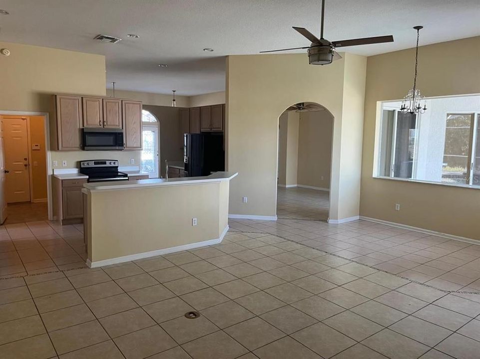 For Rent: $3,400 (4 beds, 3 baths, 2751 Square Feet)