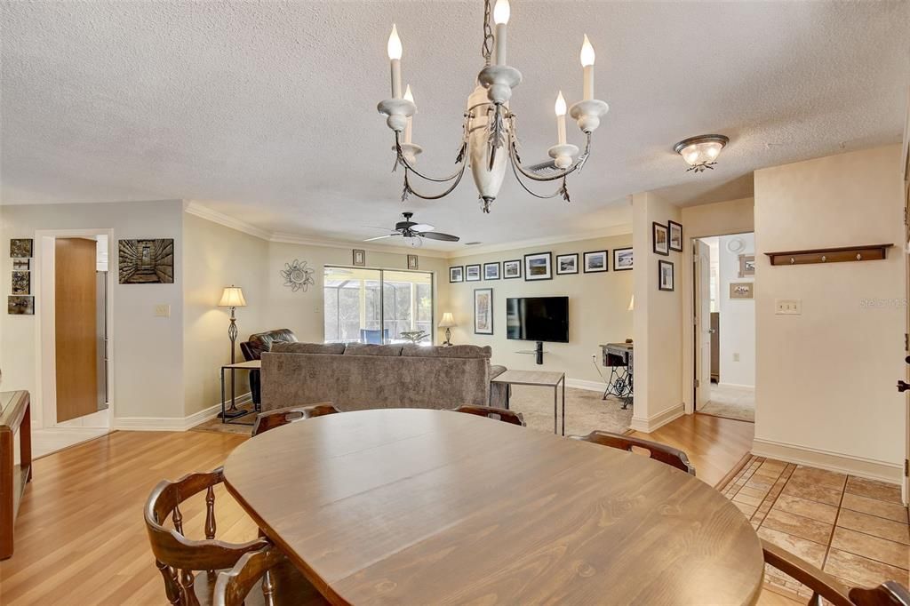 Recently Sold: $475,000 (3 beds, 3 baths, 1934 Square Feet)