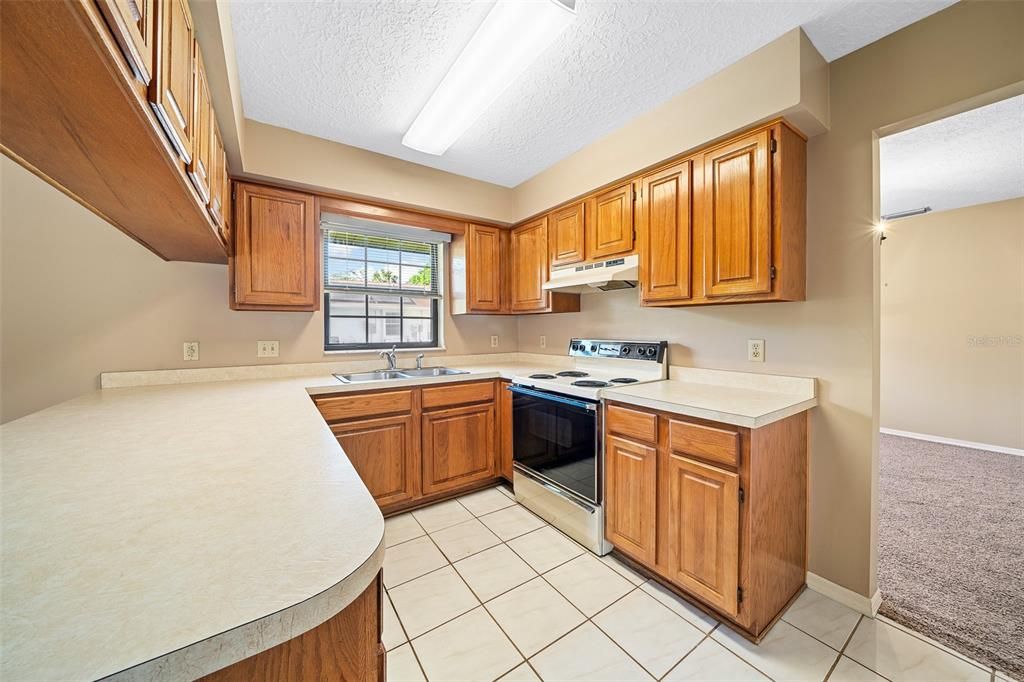 Recently Sold: $320,000 (3 beds, 2 baths, 1835 Square Feet)