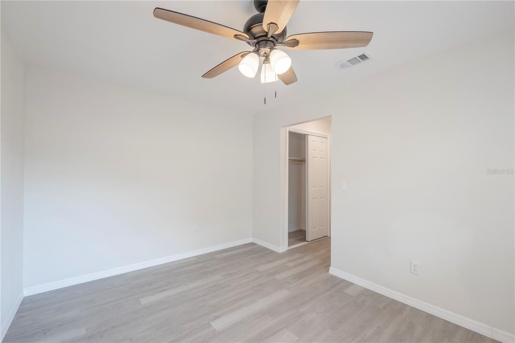 Active With Contract: $2,000 (3 beds, 2 baths, 1049 Square Feet)