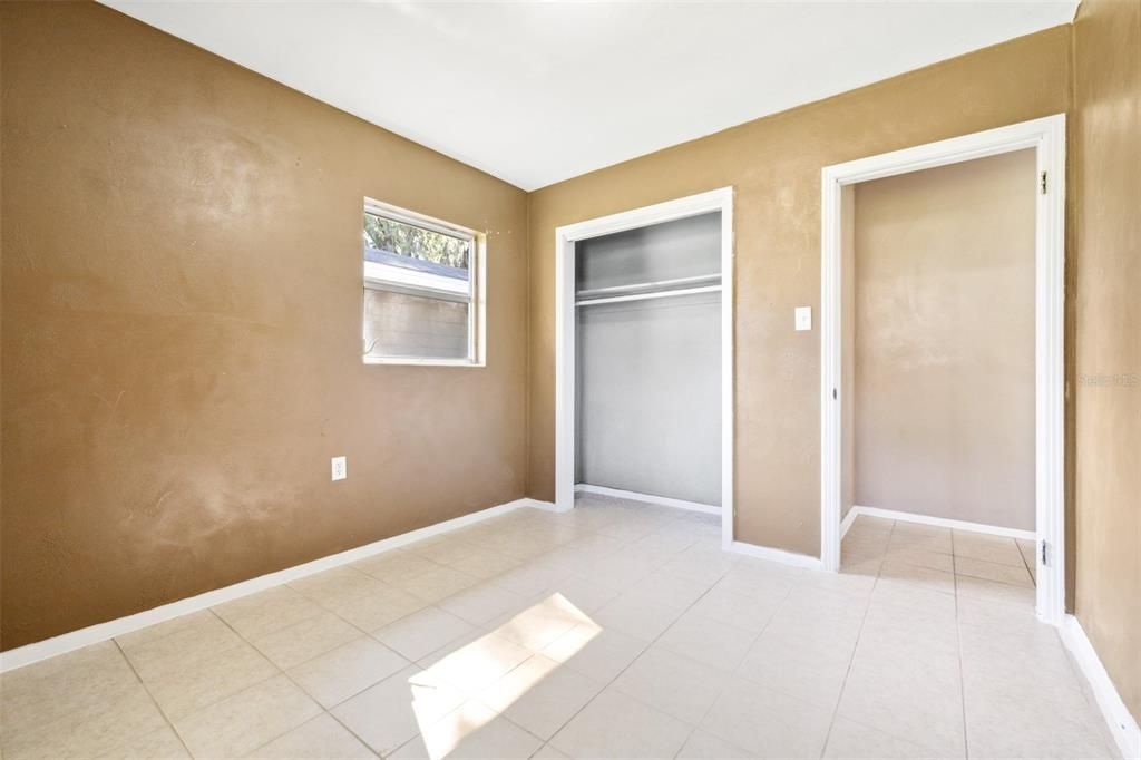 For Sale: $240,000 (3 beds, 1 baths, 1202 Square Feet)