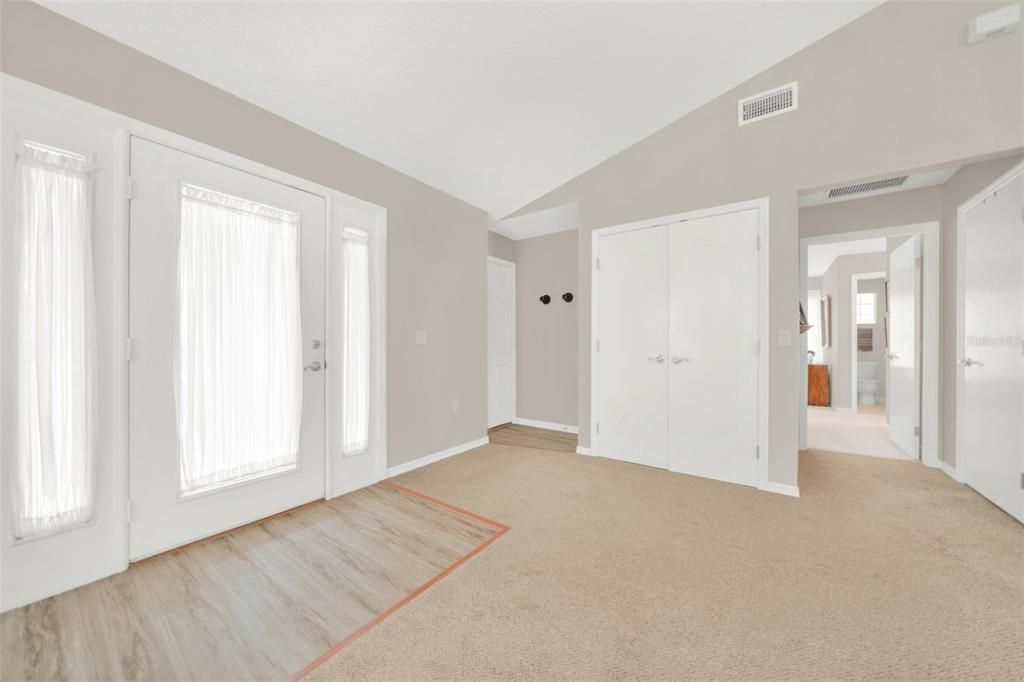 Recently Sold: $300,000 (2 beds, 2 baths, 1251 Square Feet)