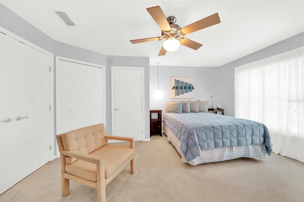 Recently Sold: $300,000 (2 beds, 2 baths, 1251 Square Feet)