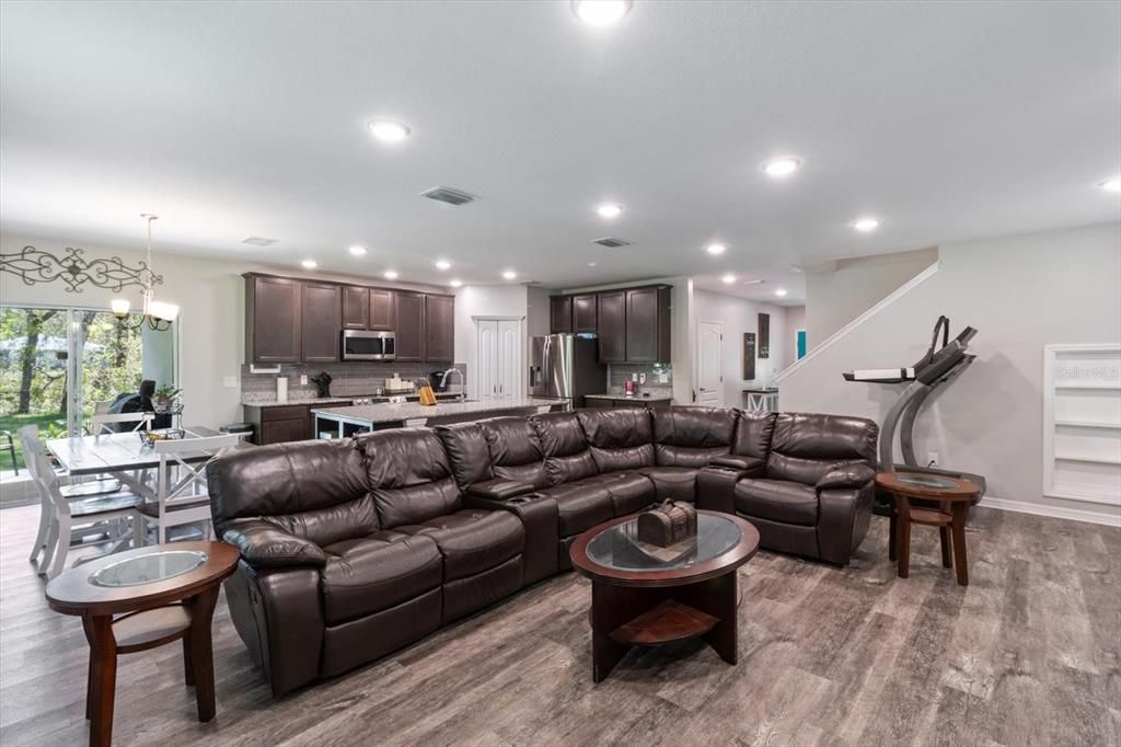 Active With Contract: $509,000 (5 beds, 4 baths, 2767 Square Feet)