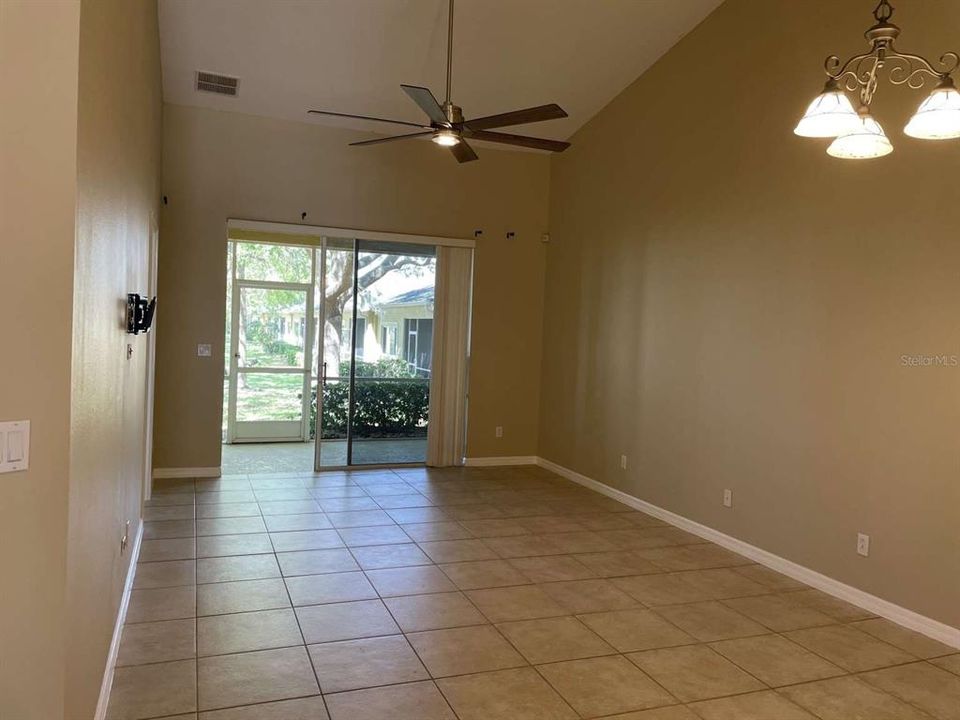 For Rent: $1,900 (2 beds, 2 baths, 1419 Square Feet)