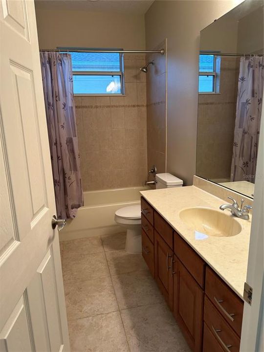 Недавно арендовано: $3,200 (4 спален, 2 ванн, 2392 Квадратных фут)