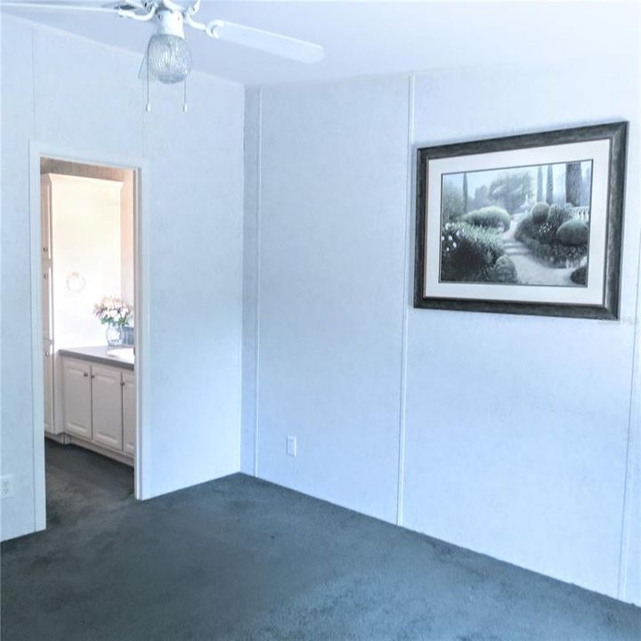 Master bathroom with ceramic tile