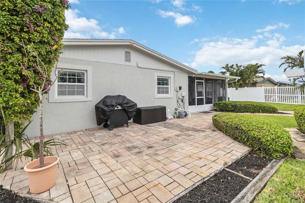 Active With Contract: $685,000 (4 beds, 2 baths, 1758 Square Feet)