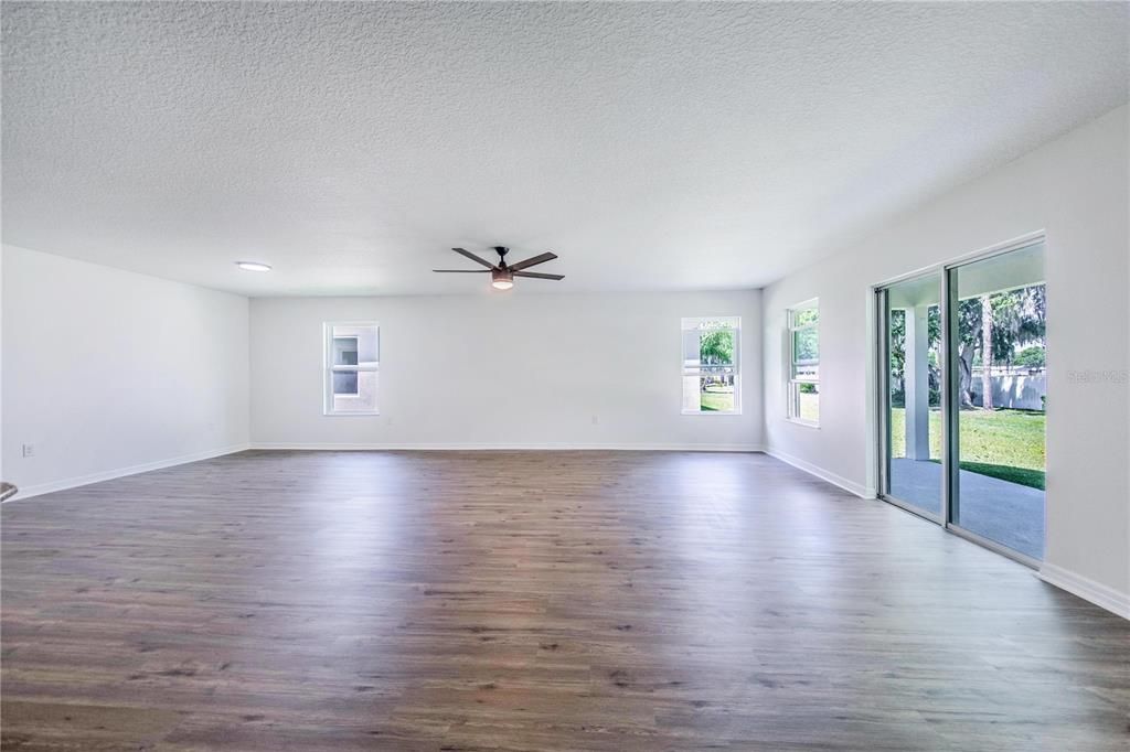Active With Contract: $339,000 (4 beds, 2 baths, 2046 Square Feet)