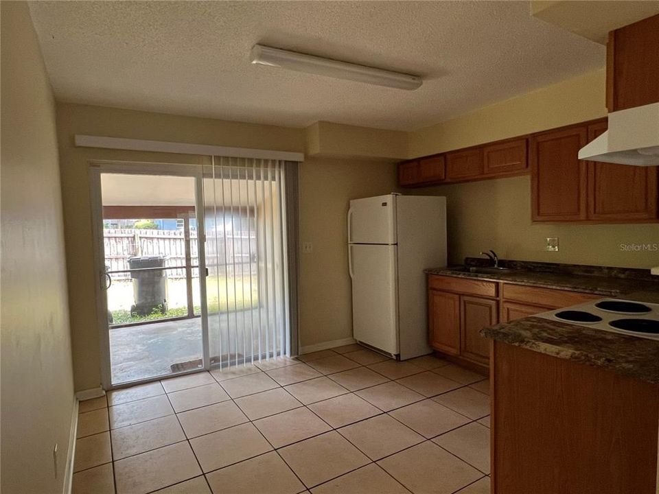For Rent: $1,500 (2 beds, 1 baths, 840 Square Feet)
