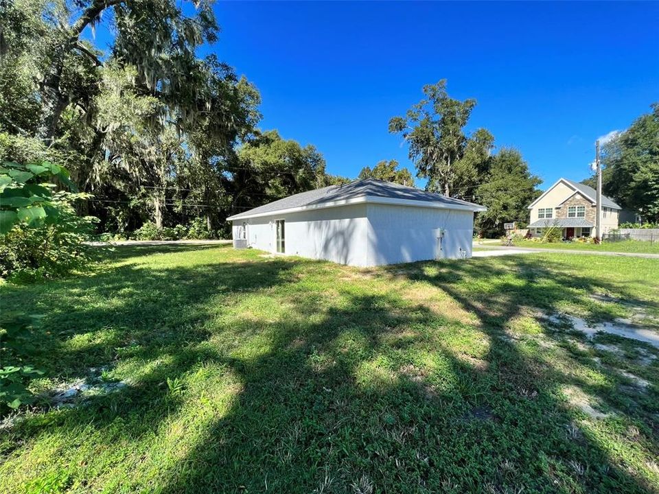 Active With Contract: $240,000 (3 beds, 2 baths, 1173 Square Feet)