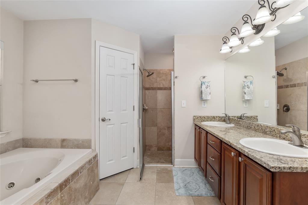 Active With Contract: $379,900 (3 beds, 2 baths, 1608 Square Feet)