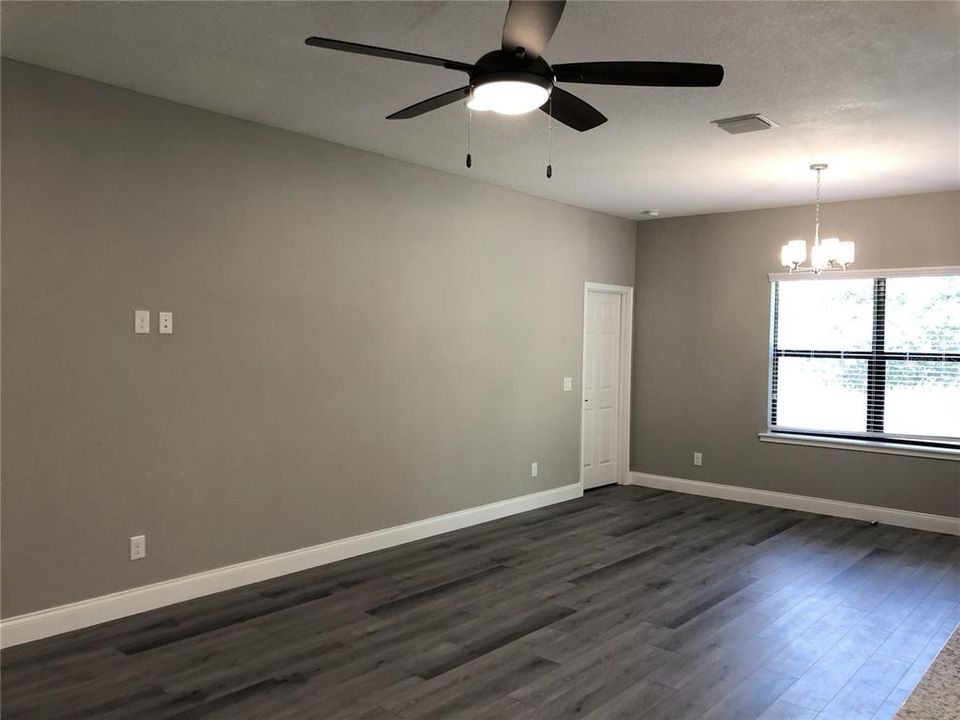For Rent: $2,395 (3 beds, 2 baths, 1784 Square Feet)