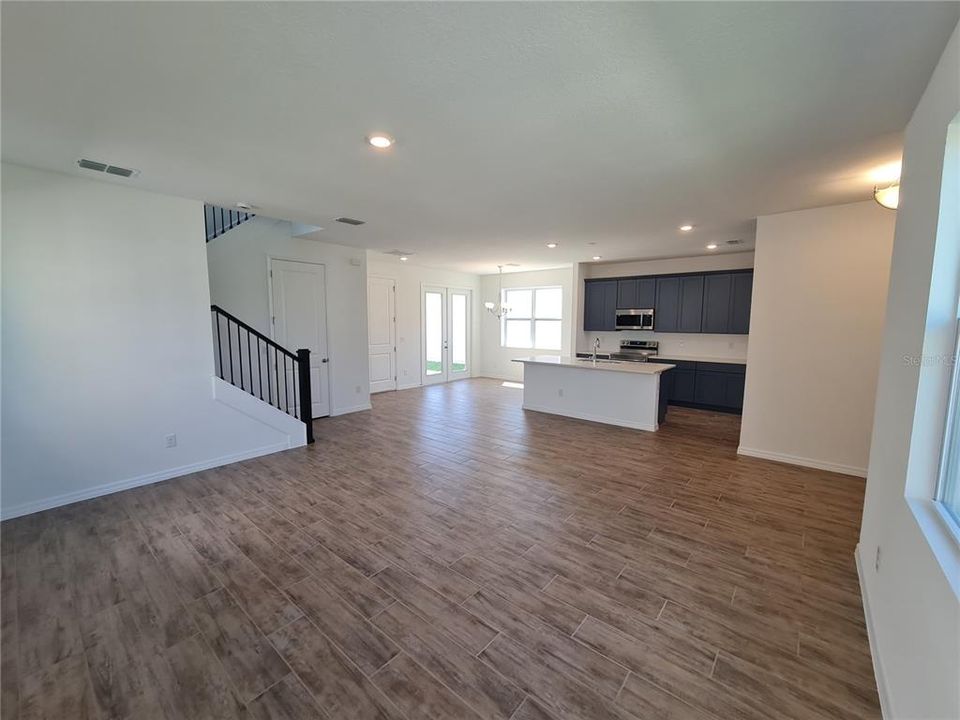 Recently Rented: $3,150 (3 beds, 2 baths, 2134 Square Feet)