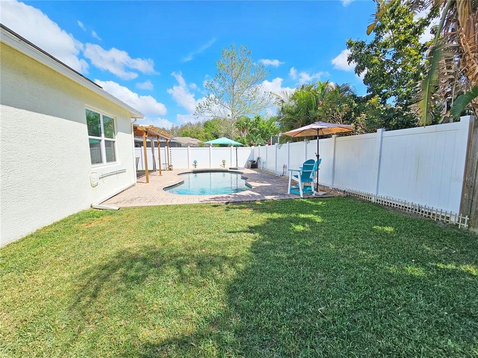 Active With Contract: $489,900 (3 beds, 2 baths, 1534 Square Feet)