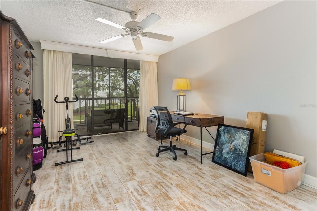 For Sale: $389,900 (2 beds, 2 baths, 1385 Square Feet)