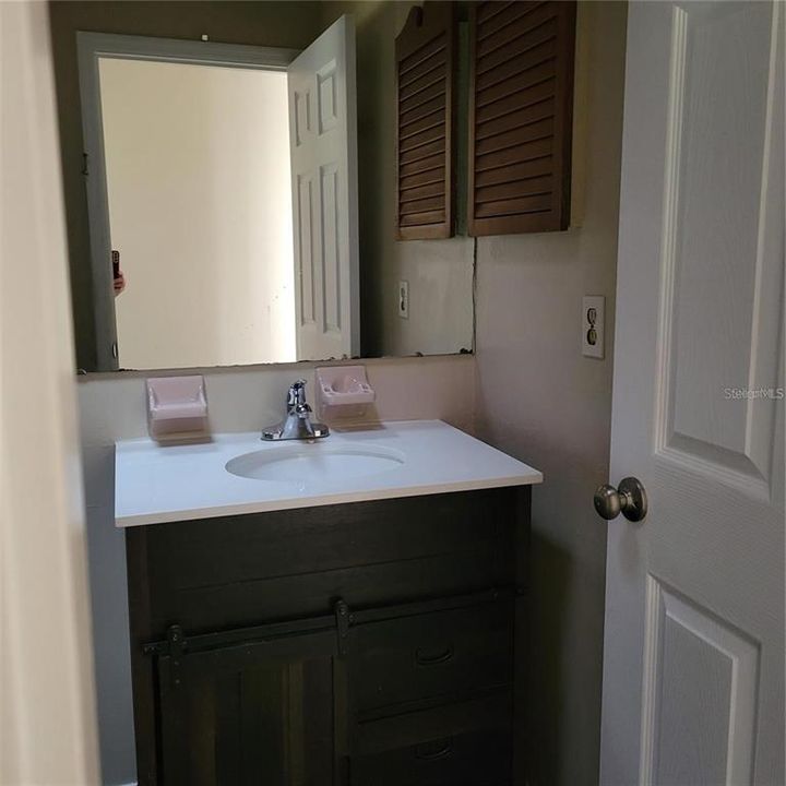 For Rent: $1,500 (2 beds, 1 baths, 900 Square Feet)