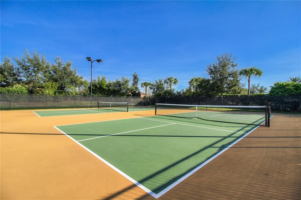 8 pickle ball courts