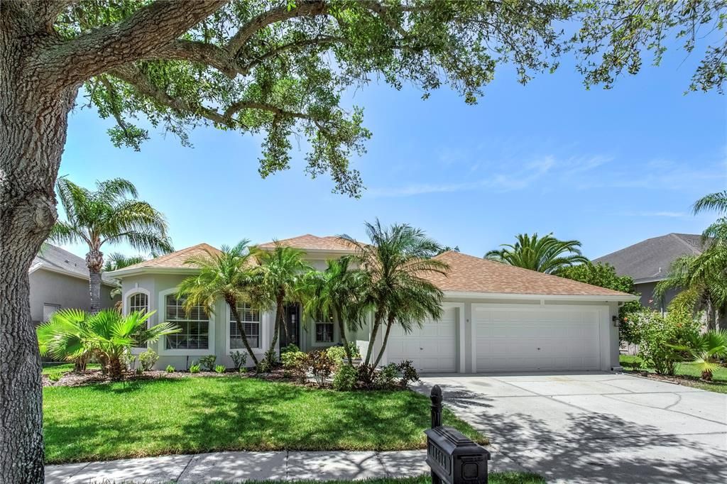 Recently Sold: $800,000 (4 beds, 3 baths, 2660 Square Feet)