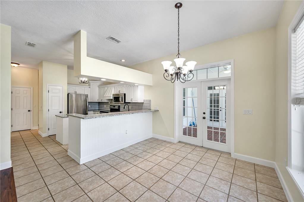For Sale: $399,900 (3 beds, 2 baths, 1744 Square Feet)