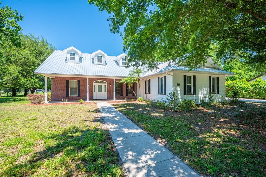 Recently Sold: $399,900 (3 beds, 2 baths, 1744 Square Feet)